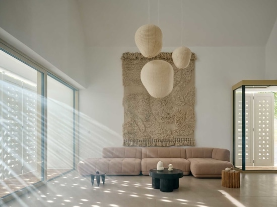 Una casa inspirada en la idea de una capilla