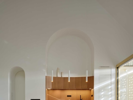 Una casa inspirada en la idea de una capilla