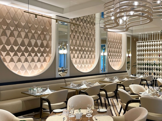 Paneles luminosos: ¿el futuro de la decoración mural en madera?