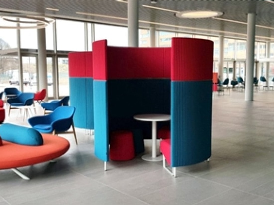 MOBILIARIO PARA LUGARES DE TRABAJO - Parma, Italia