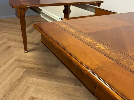 MESA OVAL CEREZO