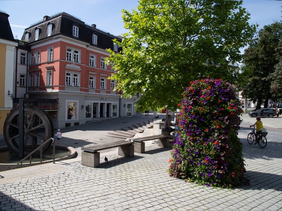 Diseño urbano por colores: Kempten utiliza jardineras para dar forma al espacio público
