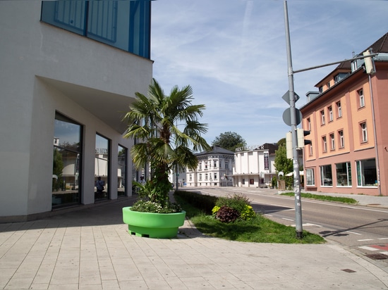Diseño urbano por colores: Kempten utiliza jardineras para dar forma al espacio público