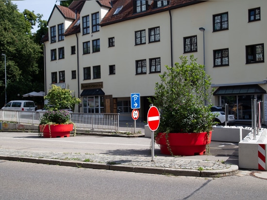 Diseño urbano por colores: Kempten utiliza jardineras para dar forma al espacio público