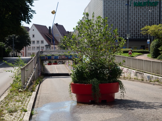 Diseño urbano por colores: Kempten utiliza jardineras para dar forma al espacio público