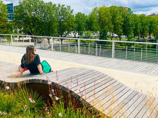 Podio sólido Surf Isles - Louafi Bouguera Puente Olímpico, París