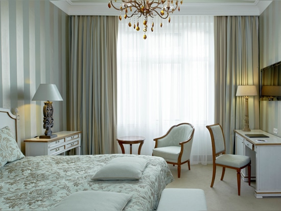 Hospitalidad a medida: la elegancia artesanal para hoteles de prestigio