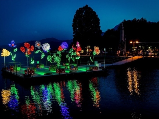 Ciudades de verano en flor y luz: Una nueva era de iluminación urbana