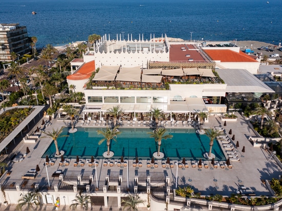 KE el diseño esencial y la desarrollo personalizado para la terrazza branché de Zuma Cannes