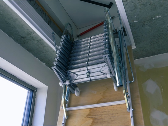 Escotillas de techo TopAccess con escalera retráctil en "De Gebroeders" en Eindhoven (NL)