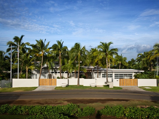 Esta nueva casa en Hawaii se diseña para aprovecharse de las brisas de mar frescas