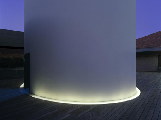 EL COLOR ADENTRO POR LOS SOCIOS + JAMES TERRESTRES TURRELL SKYSPACE