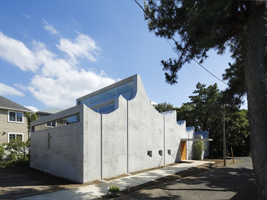 IGLESIA DE SHONAN CRISTO POR TAKESHI HOSAKA